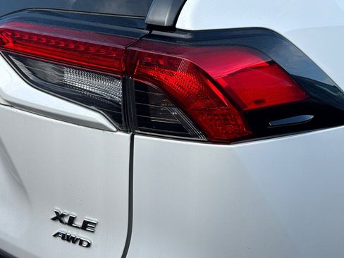 Used 2020 Toyota RAV4 XLE w/ XLE Grade Weather Package AWD/4WD image 6