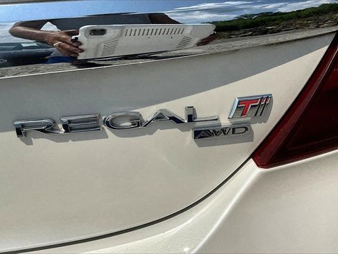 Used 2015 Buick Regal AWD image 8