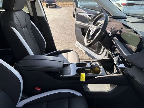 Certified 2025 Buick Envision Sport Touring image 13