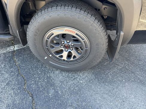 Used 2025 Nissan Frontier Pro-X w/ Pro Convenience Package image 12