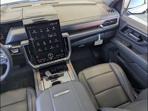 New 2026 GMC Yukon Denali w/ Advanced Technology Package AWD/4WD image 22