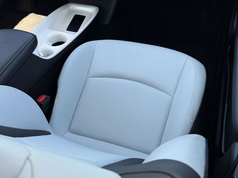 Used 2017 Toyota Prius Three Touring w/ Carpet Mat Package image 51