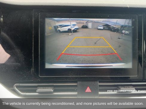 Used 2020 Kia Niro LX FWD image 17