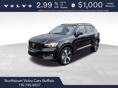 New 2026 Volvo XC40 B5 Plus w/ Climate Package
