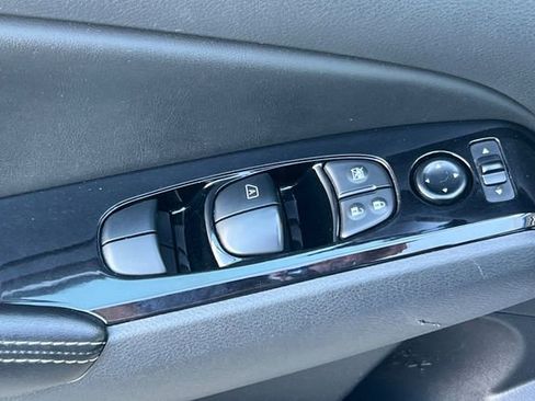 Used 2023 Nissan Altima 2.5 SV image 12