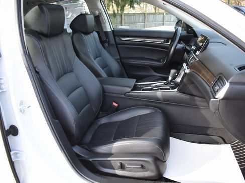 Used 2022 Honda Accord EX-L image 28