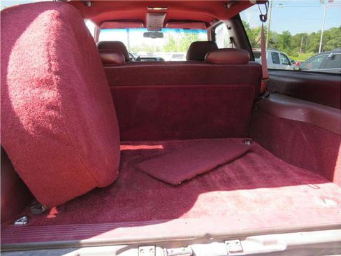 Used 1995 Chevrolet Tahoe 4WD 2-Door image 11