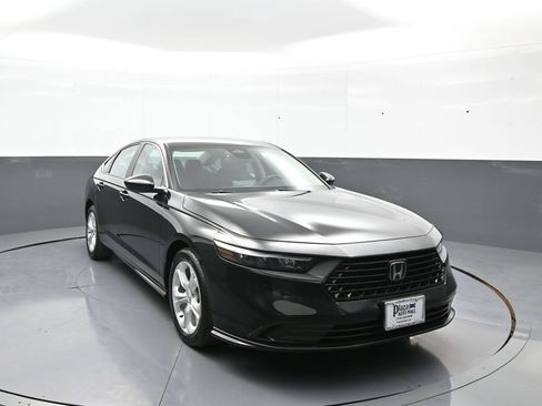 Used 2024 Honda Accord LX image 3