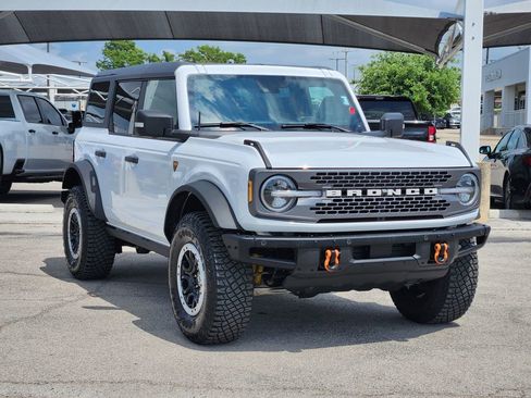 Used 2024 Ford Bronco Badlands AWD/4WD image 3