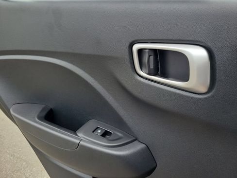 New 2026 Hyundai Venue SE FWD image 22