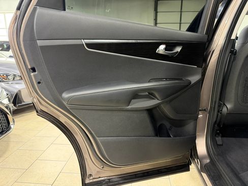 Used 2019 Kia Sorento AWD image 30