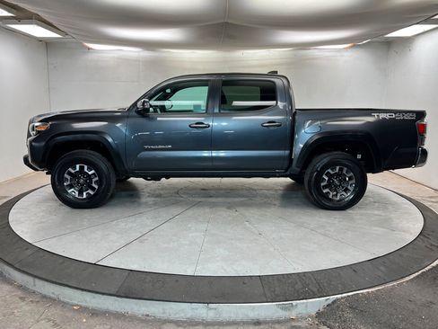 Used 2023 Toyota Tacoma TRD Off-Road image 2