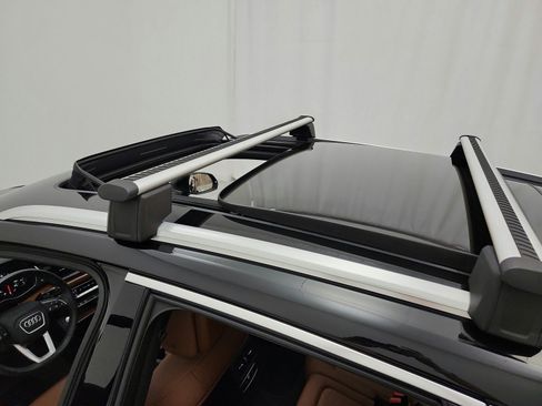 Used 2023 Audi Q5 2.0T Premium w/ Convenience Package AWD/4WD image 11
