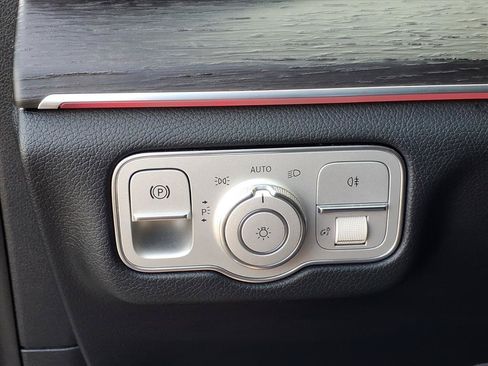 Used 2022 Mercedes-Benz GLE 350 4MATIC image 18