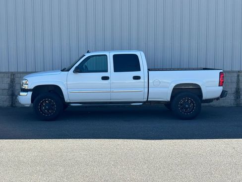 Used 2006 GMC Sierra 2500 SLT w/ Onstar Plus Package image 6