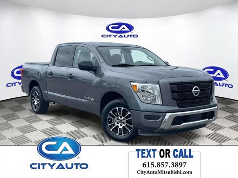 Used 2023 Nissan Titan SV RWD image 1
