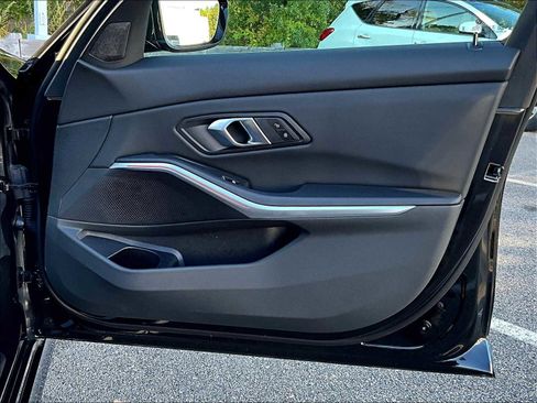 Used 2024 BMW 330i xDrive Sedan w/ Convenience Package image 12