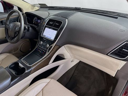 Used 2016 Lincoln MKX Reserve FWD image 32