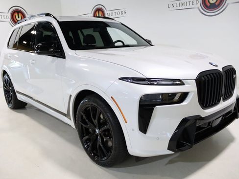 Used 2024 BMW X7 M60i image 23