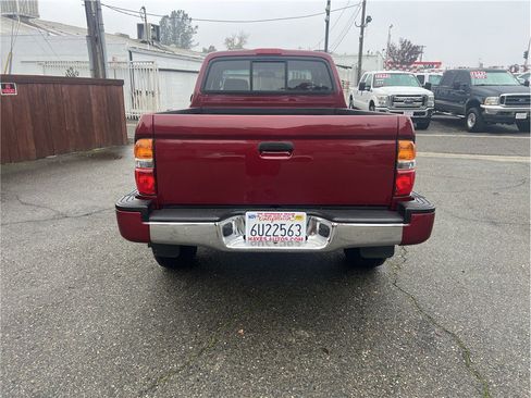 Used 2002 Toyota Tacoma PreRunner image 6