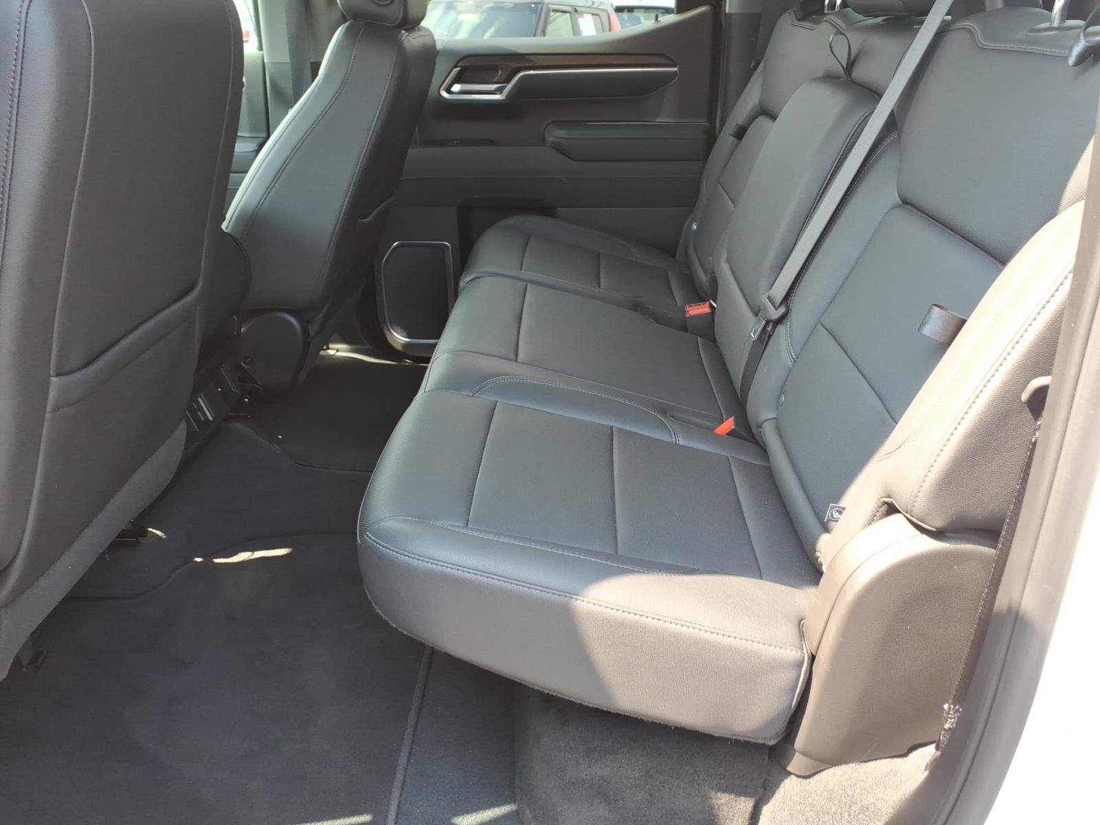 Used 2025 GMC Sierra 1500 SLT AWD/4WD image 24