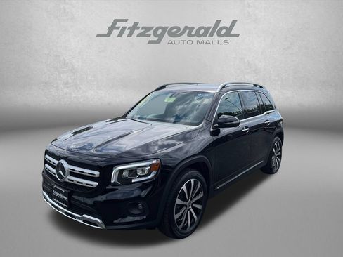 Used 2023 Mercedes-Benz GLB 250 4MATIC image 2