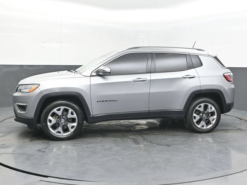 Used 2019 Jeep Compass Limited AWD/4WD image 4