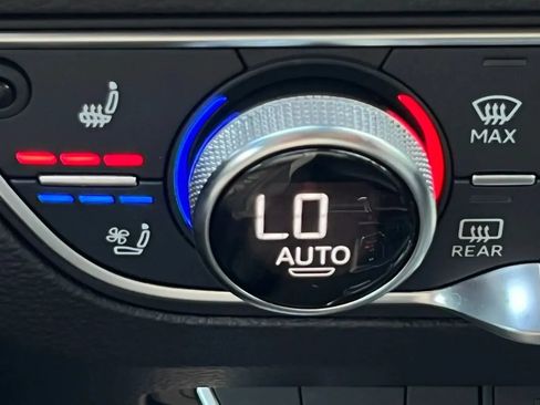 Used 2019 Audi SQ5 Prestige w/ Prestige Package AWD/4WD image 24