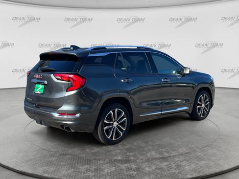 Used 2019 GMC Terrain Denali w/ Advanced Safety Package FWD image 7
