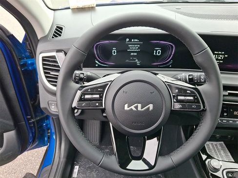 New 2026 Kia Seltos S image 9