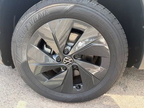 New 2026 Volkswagen Taos S FWD image 22