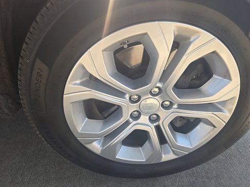 Used 2020 Land Rover Discovery Sport S image 10