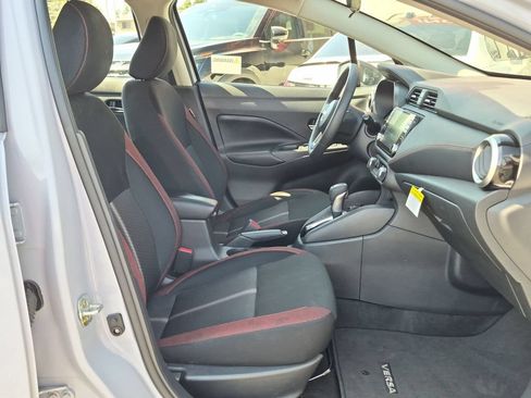 Certified 2025 Nissan Versa SR w/ Trunk Package FWD image 31