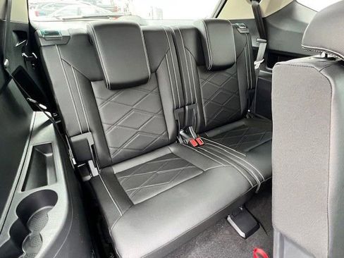 New 2026 Volkswagen Atlas SE image 15