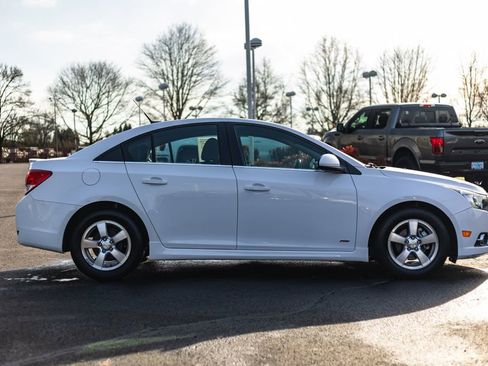 Used 2014 Chevrolet Cruze LT w/ RS Package image 7