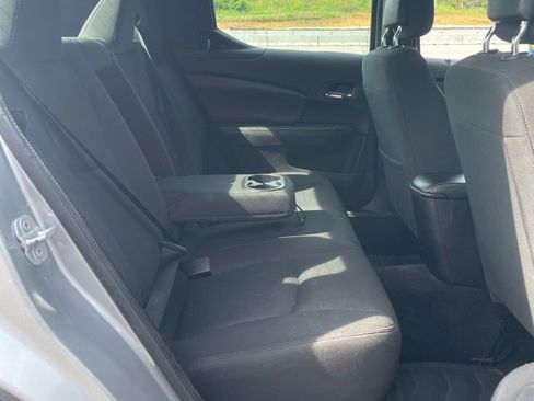 Used 2013 Dodge Avenger SE FWD image 19