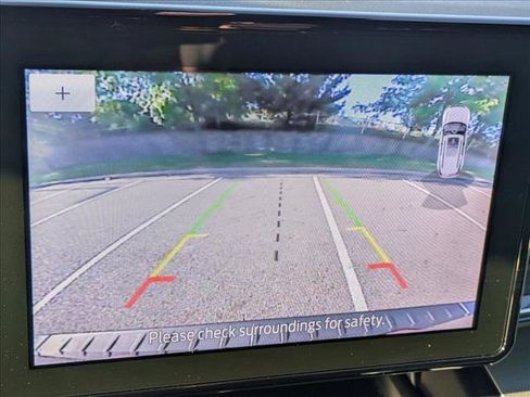 Used 2020 Ford Explorer XLT w/ Equipment Group 202A AWD/4WD image 14