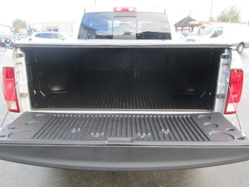 Used 2009 Dodge Ram 1500 Truck SLT image 7