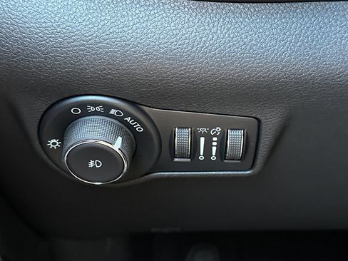 New 2026 Jeep Compass Latitude AWD/4WD image 22