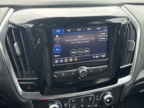 Used 2021 Chevrolet Traverse LS image 23