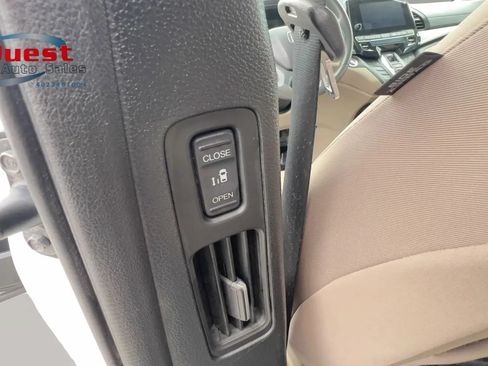 Used 2021 Honda Odyssey EX image 20