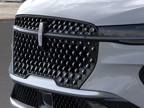 New 2026 Lincoln Nautilus Reserve image 17