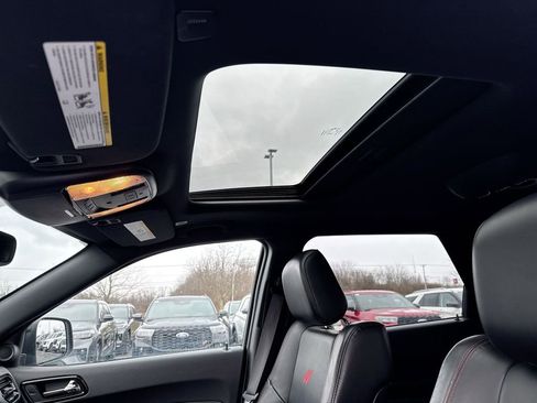 Used 2024 Dodge Durango GT image 19