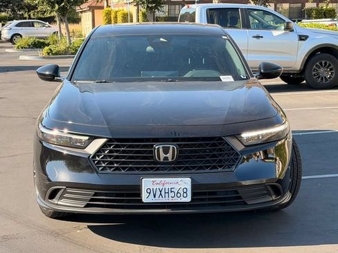 Used 2025 Honda Accord Sport image 3