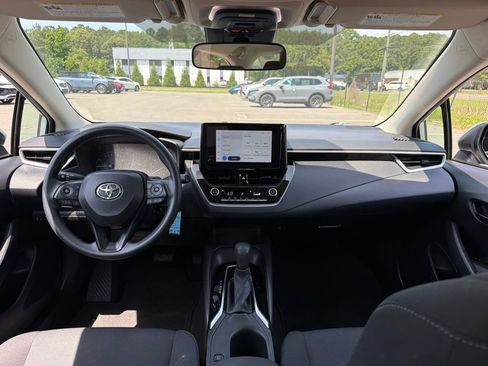Used 2023 Toyota Corolla LE w/ Carpet Mat Package (TMS) FWD image 8