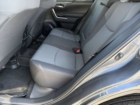 Used 2024 Toyota RAV4 XLE w/ Convenience Package FWD image 19