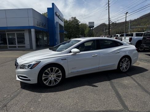 Used 2019 Buick LaCrosse Avenir w/ Driver Confidence Package II FWD image 1