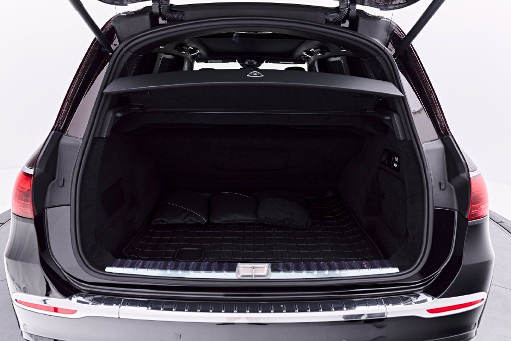 Used 2024 Mercedes-Benz Maybach GLS 600 4MATIC image 26