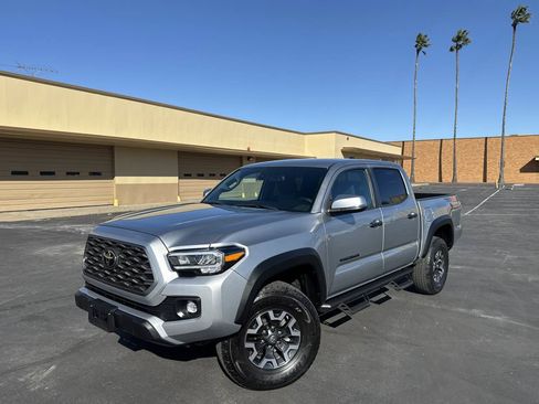 Used 2023 Toyota Tacoma TRD Off-Road image 3