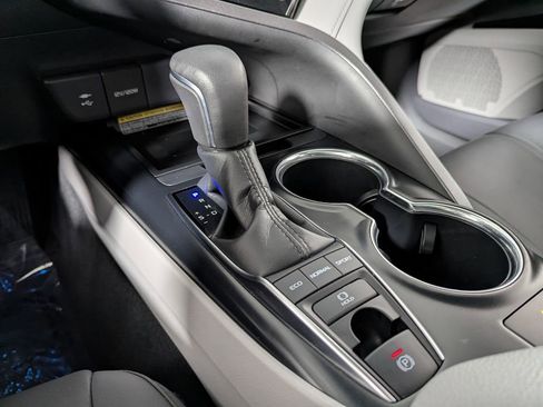 Used 2019 Toyota Camry XLE w/ Navigation Package image 39